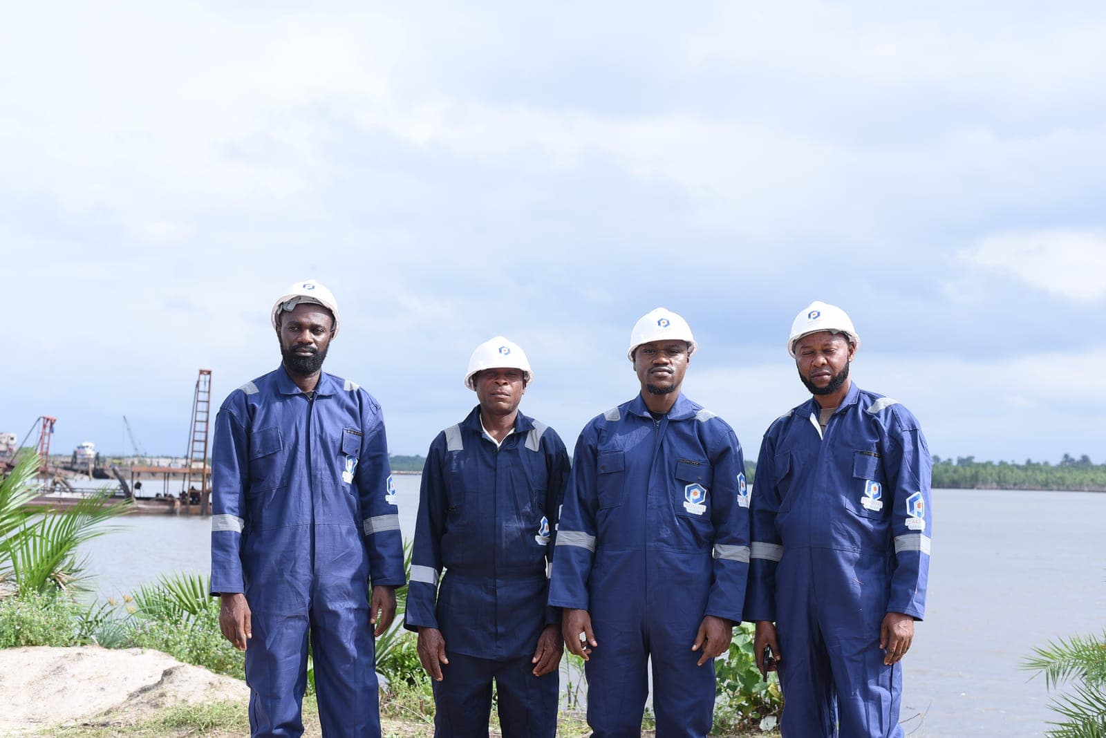 Peakware Offshore field crew on site