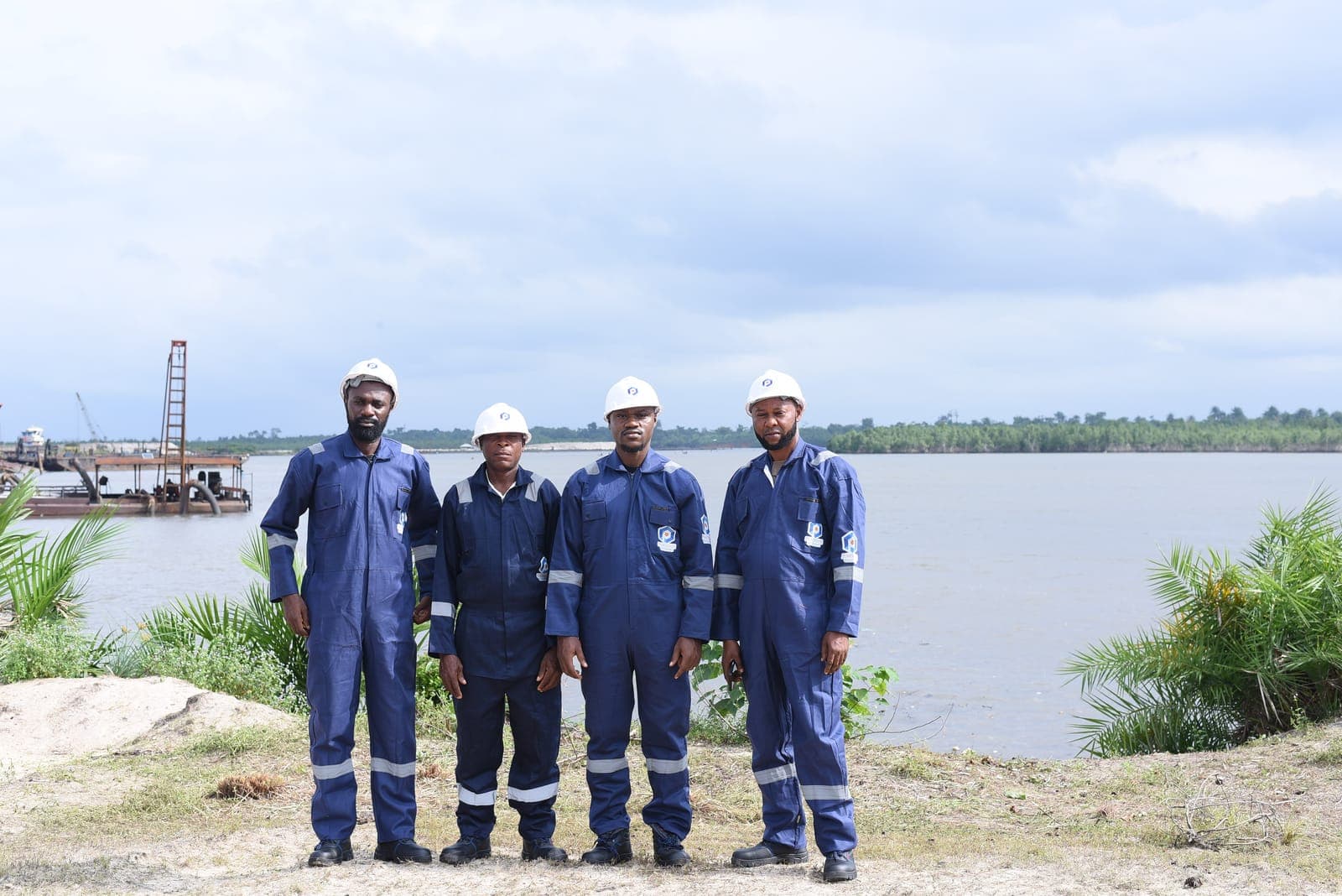 Peakware Offshore project crew at the marine yard